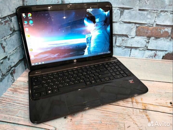 Глянцевый HP 4 ядра/ RAM 6/ SSD 256