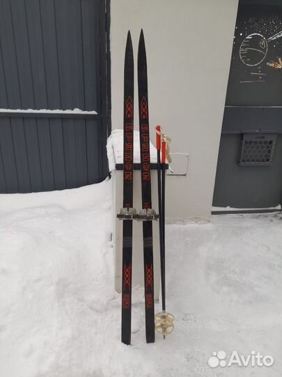 Беговые лыжи детские