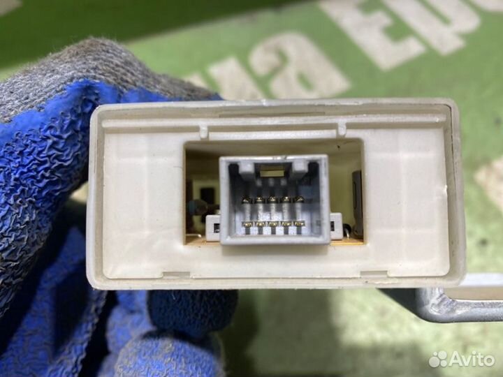 Блок управления центральным замком Nissan Teana