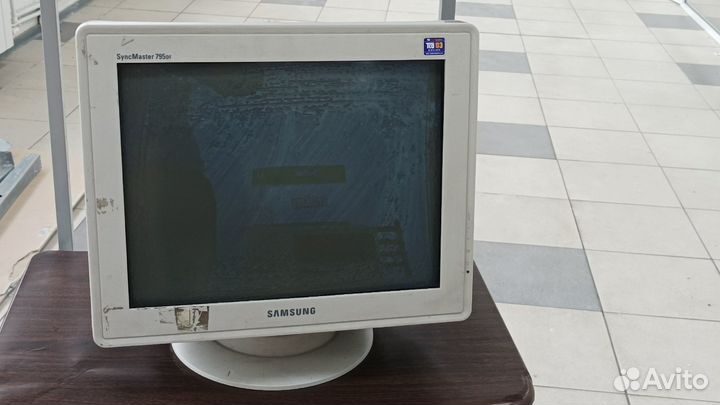 Монитор samsung