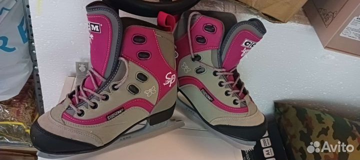 Коньки женские р.35 новые