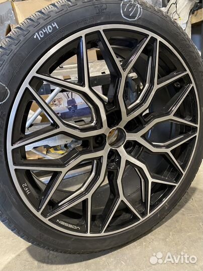 Диск Vossen HF2 R22 без резины