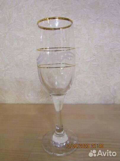 Бокалы для шампанского, вина и водки