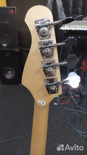 Бас-гитара Rockdale