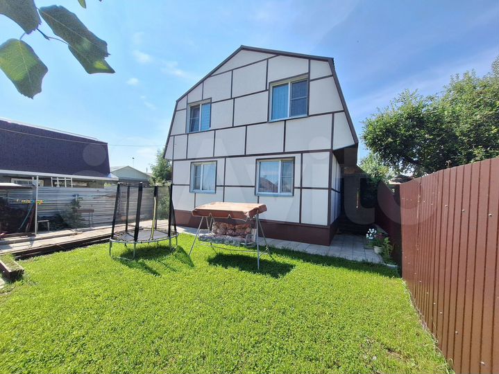 Коттедж 150 м² на участке 7,5 сот.