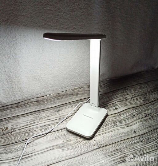 Настольный сенсорный светильник с 3 режимами