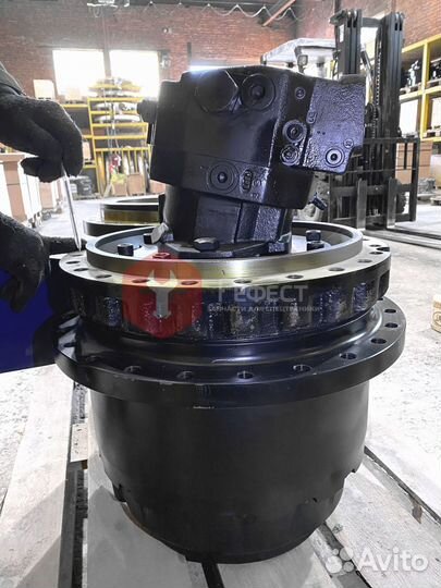 Редуктор с гидромотором Hyundai 39QA-40102