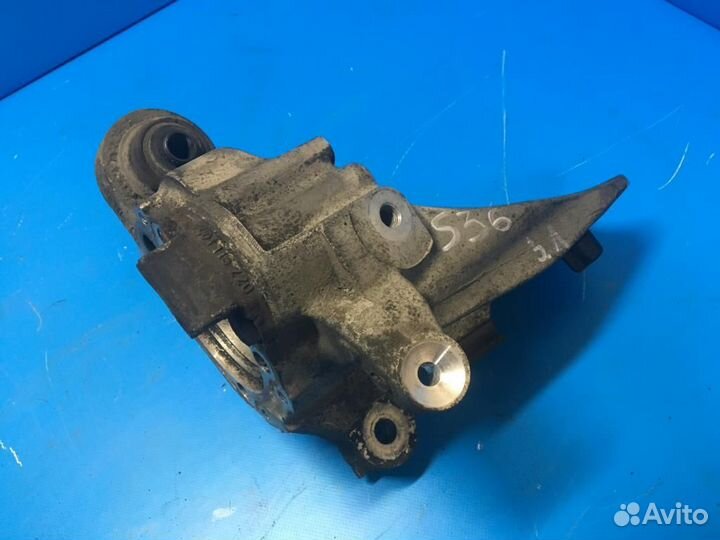 Кулак поворотный задний левый BMW 5-серия E60/E61