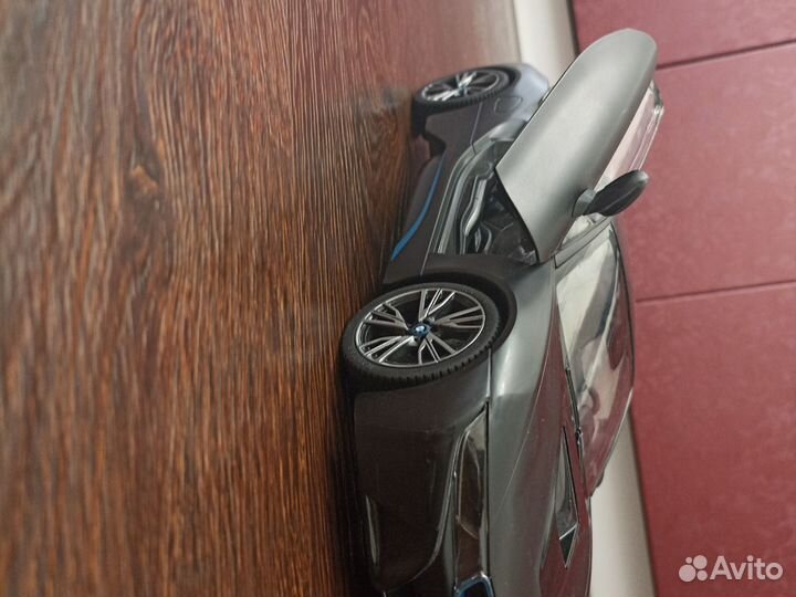 Bmw i8 черного цвета на радиоуправлении