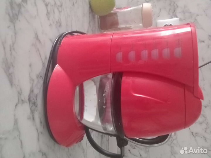 Кофеварка новая