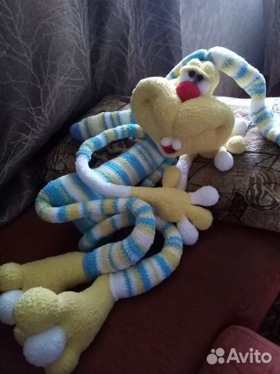 Вязаный заяц