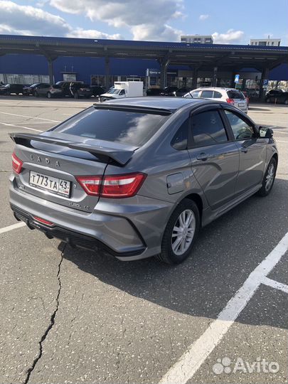 Спойлер на LADA vesta