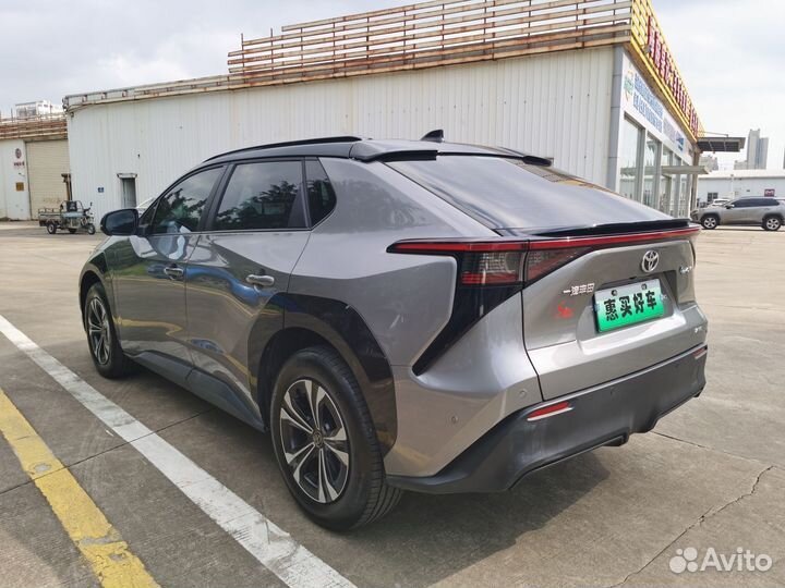 Toyota bZ4X 218 л.с. AT, 2022, 15 680 км