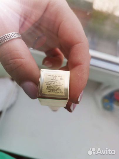 Помада Estee lauder