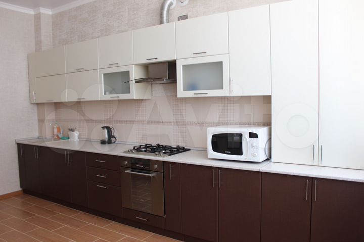 2-к. квартира, 76 м², 1/4 эт.