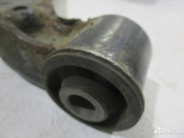 Рычаг передний правый верхний