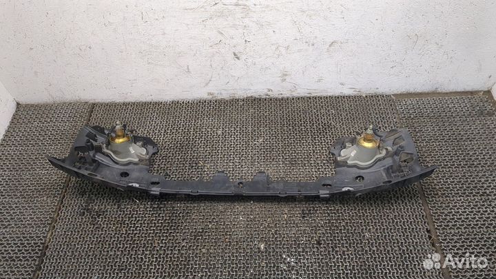 Усилитель бампера Volvo V70, 2002