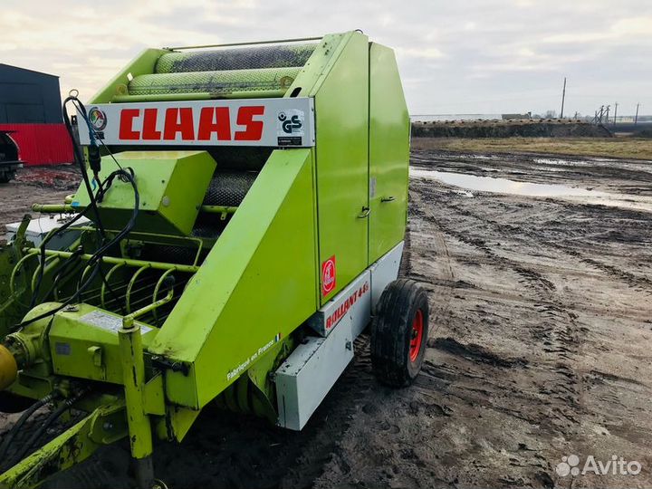 Пресс-подборщик John Deere 330, 2001