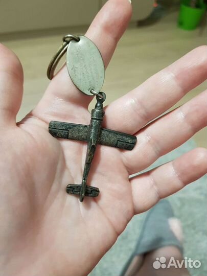 Брелок самолет