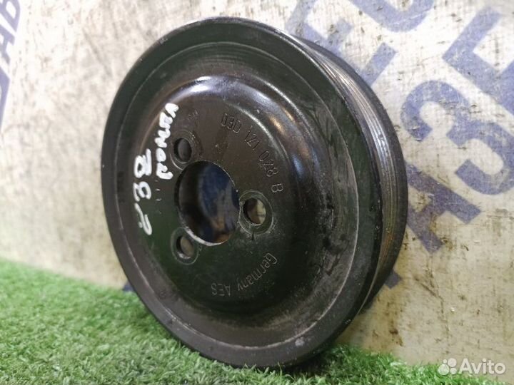 Шкив помпы Volkswagen Jetta седан 1.4 CFN 2015