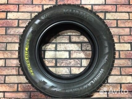 Kumho WinterCraft Ice WI31 235/65 R17