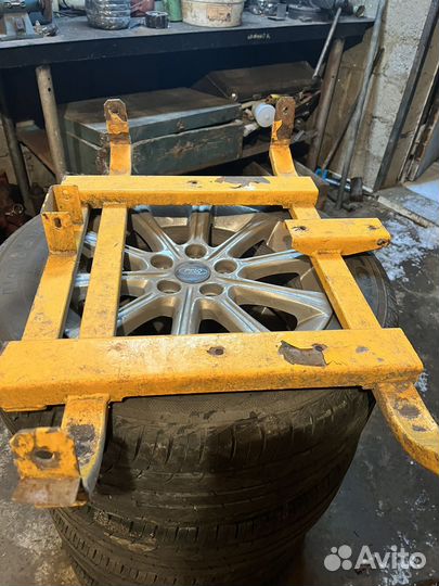 Продам подрамник раздатки нива