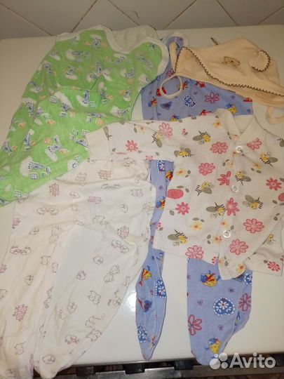 Одежда для новорождённого ребенка