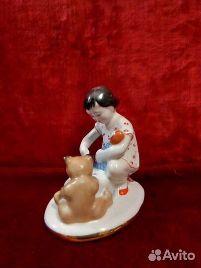 Статуэтки Игровая комната, Обнимашки, Склочница