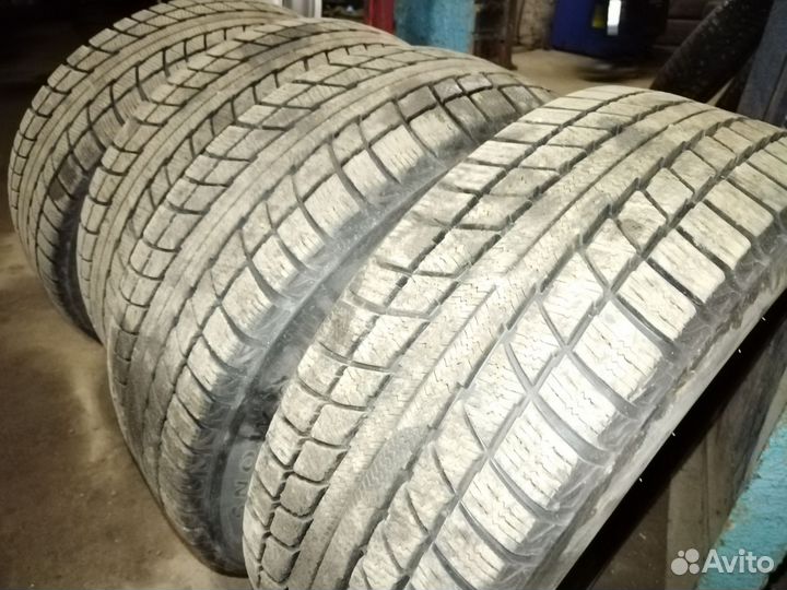 Triangle TR777 225/60 R17
