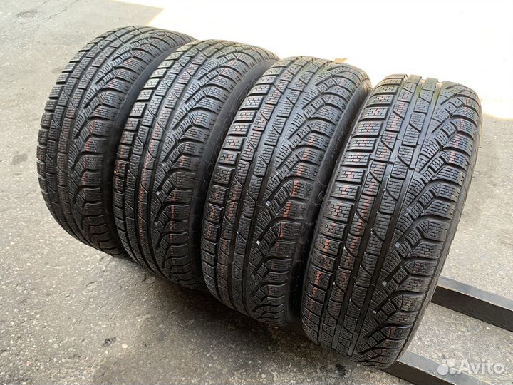 Pirelli Winter Sottozero 210 Serie II 225/60 R17