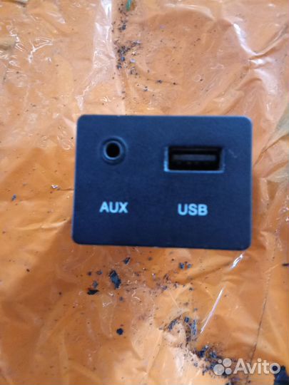 Разъем AUX,USB Kia ceed 1