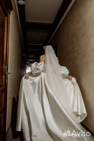Свадебное платье 44 размер объявление продам