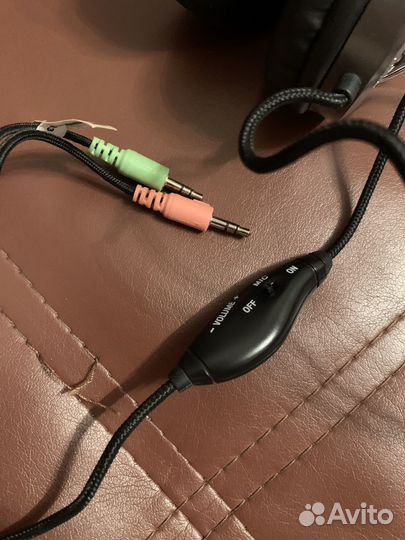 Наушники с микрофоном Genius
