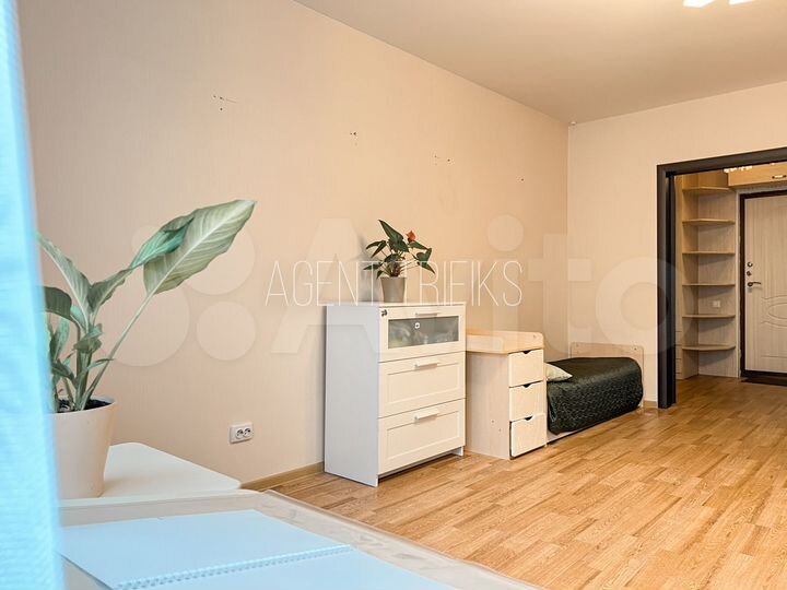 2-к. квартира, 63 м², 1/10 эт.