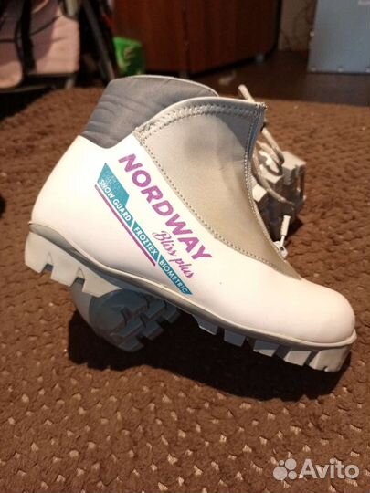 Лыжные ботинки, 35 размер