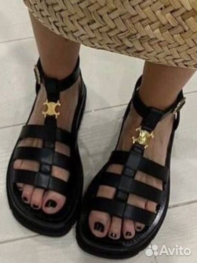 Женские босоножки