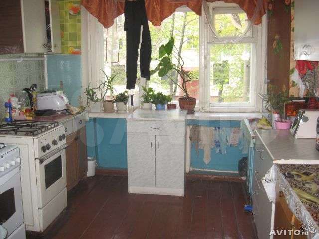 Комната 10 м² в 5-к., 2/5 эт.