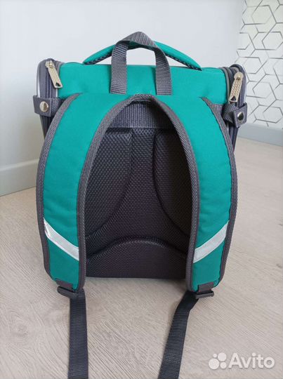 Школьный рюкзак с ортопедической спинкой (новый)
