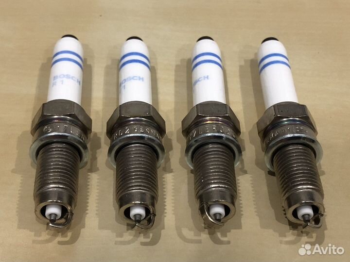 Свечи зажигания Bosch 0241135520 из Германии