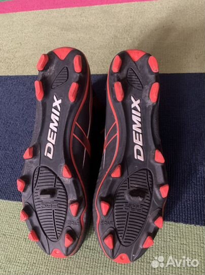 Футбольные бутсы demix