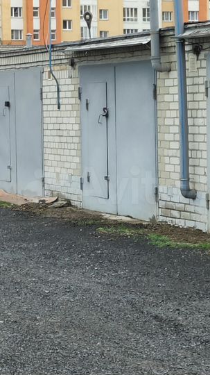 Гараж, > 30 м²