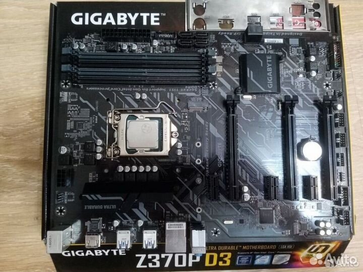 Материнская плата с процессором