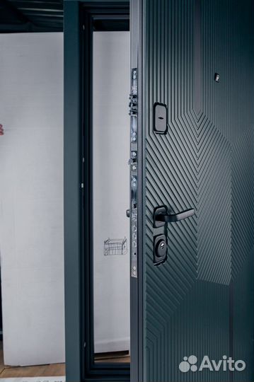 Дверь входная металлическая