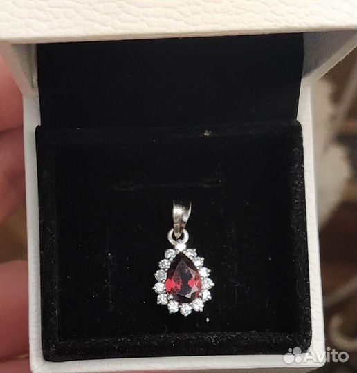 Подвеска серебро с гранатом