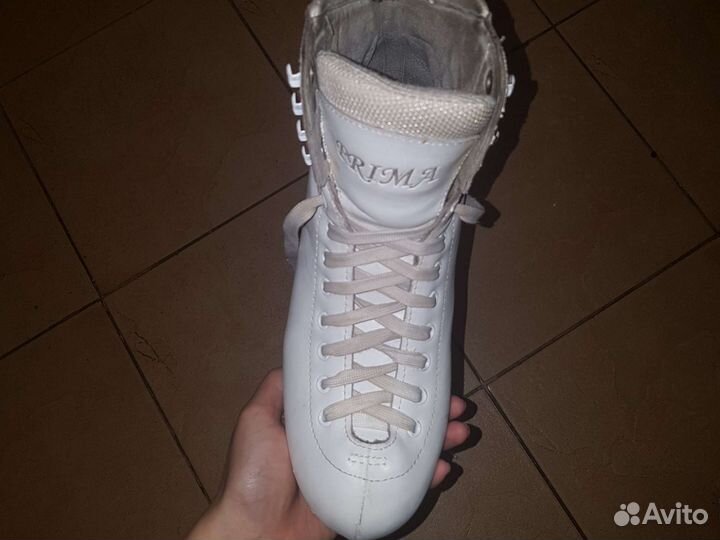 Коньки фигурные atemi