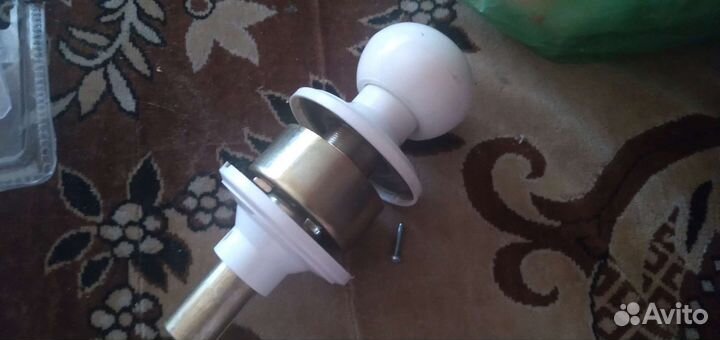 Ручка защёлка дверная новая