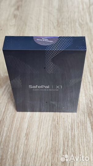 Аппаратный криптокошелек SafePal X1