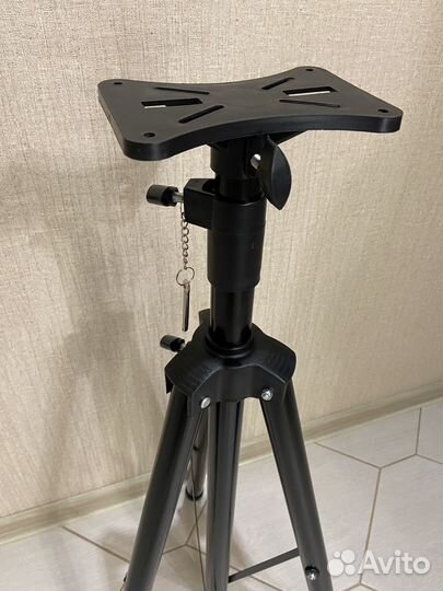 Штатив для колонок