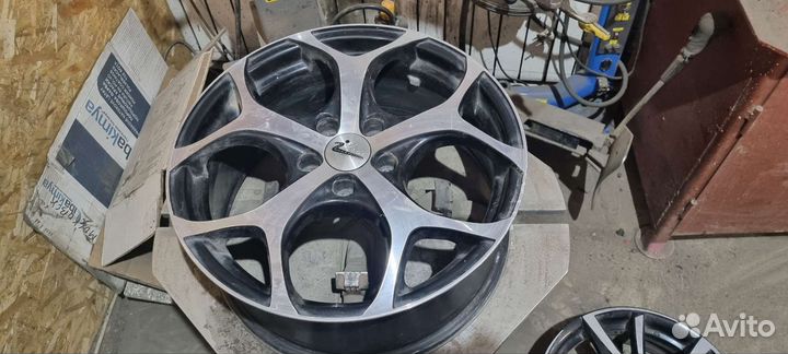Диск Ford (7,0XR17/5x108/ET 45/Ц.63,3)