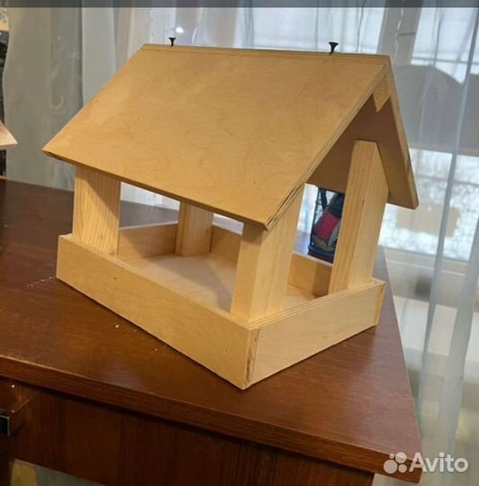 Кормушка для птиц